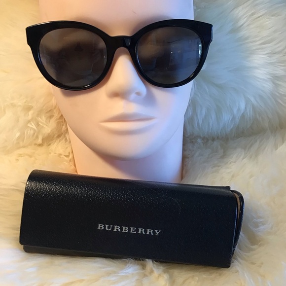 Burberry black round cat eye sunglasses RX lens and hard case - Picture 2 of 8